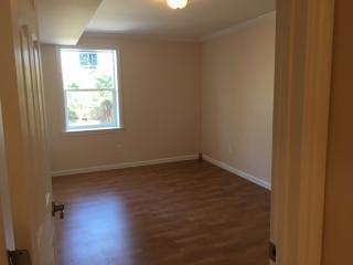 569 Holyoke St, San Francisco CA  94134-1736 exterior