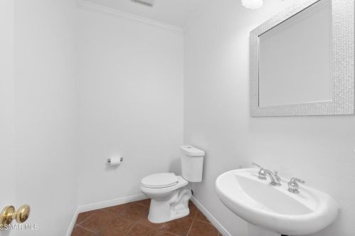 5934 Indian Terrace Dr, Simi Valley CA  93063-5771 exterior