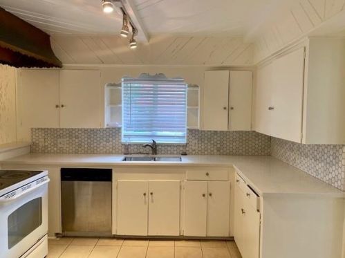 6972 Bob O Link Dr, Dallas TX  75214-3236 exterior