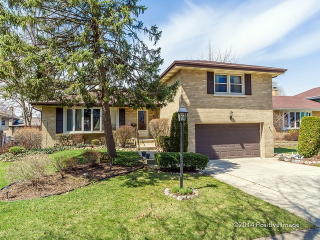 792 Prospect Ave, Elmhurst IL  60126-5208 exterior