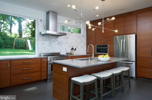 2306 Kimball Pl, Silver Spring MD exterior