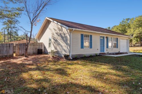 105 Mary St, Stillwell, GA 31329-6201