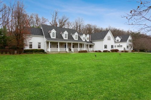 1 Park Ridge Ct, Chester, NJ 07930-3016