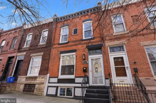 2942 Girard Ave, Philadelphia PA  19130-1120 exterior