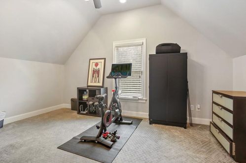 2292 Meadowvale Dr, Atlanta GA  30345-3543 exterior