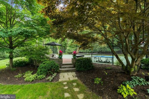 1501 Clayton Rd, Lancaster PA  17603-2405 exterior