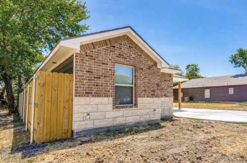 1415 Missouri Ave, Fort Worth TX  76104-7508 exterior