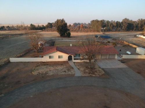 5770 Appaloosa Ave, Clovis, CA 93619-9552