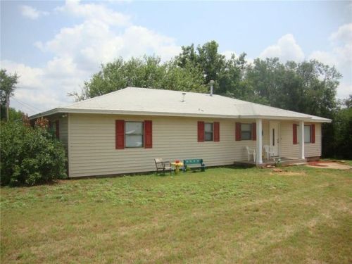 228 Peck Ave, Hydro, OK 73048-8653