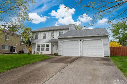 26 Firethorn Dr, Edison, NJ 08820-4129