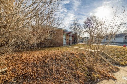 3298 Logan St, Englewood, CO 80113-2626