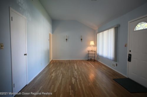 18 Coral Dr, Hazlet, NJ 07730-1010