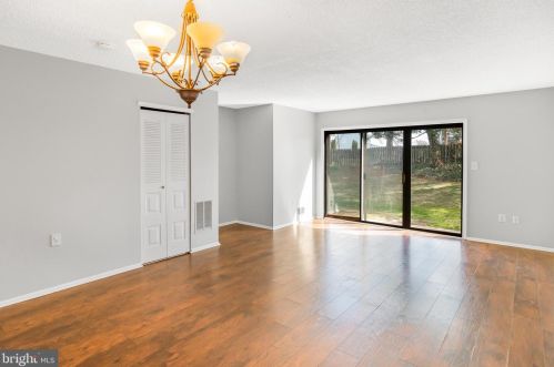 30 Van Buren Pl, Trenton, NJ 08648-4345