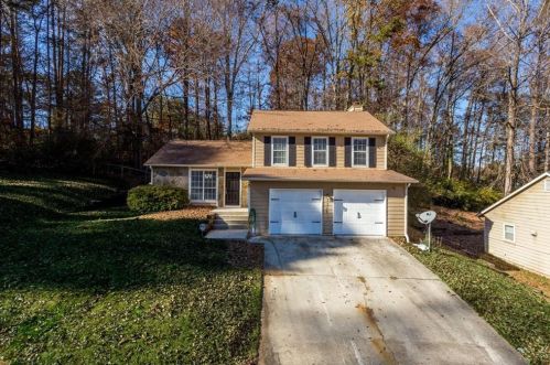 3313 Maison Ct, Lithonia, GA 30038-2890