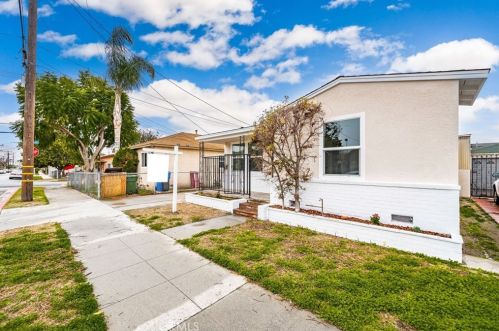 6073 Otis Ave, Walnut Park, CA 90255-3429