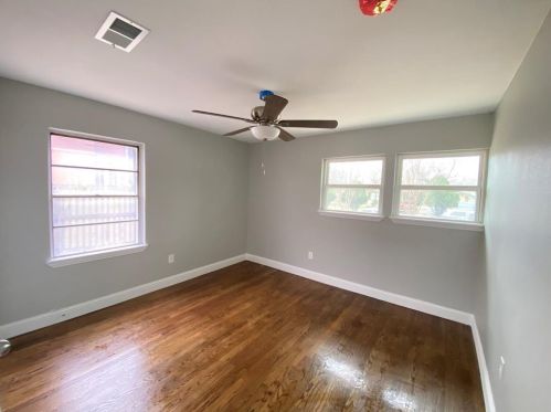 1605 Dent St, Garland TX 75042-5808 exterior