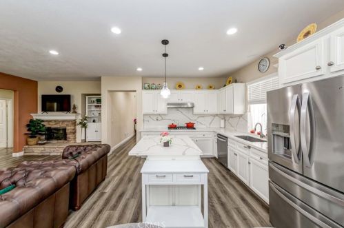 9 Carmichael, Irvine CA  92602-0939 exterior
