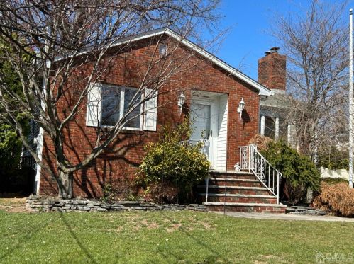 37 Wiley Ave, Edison, NJ 08837-3506