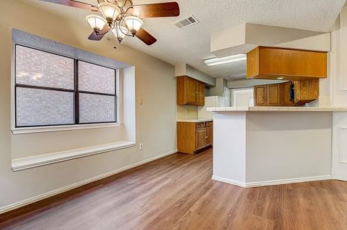 3019 Cemetery Hl Rd, Carrollton TX 75007-5651 exterior