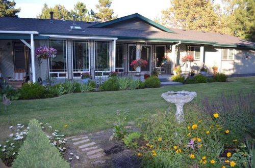 20857 King David Ave, Bend OR  97702-2853 exterior