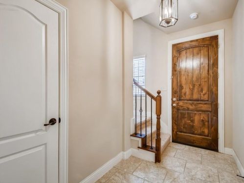 2785 Troutt Dr, Carrollton, TX 75010-4257