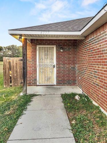 4777 Chapman St, Fort Worth TX  76105-3610 exterior