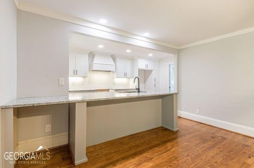 3314 Harris Dr, Atlanta GA  30337-1005 exterior
