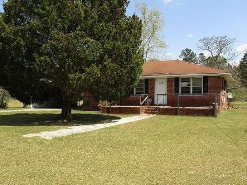 1076 Blossom St, Foreston, SC 29102-6049