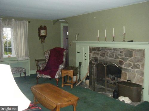 1445 Stuyvesant Ave, Trenton NJ 08618-4104 exterior