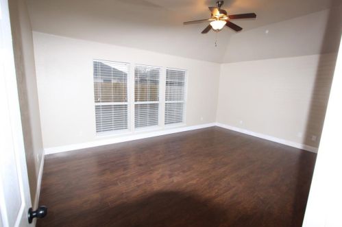 601 Coal Crk Dr, Midlothian TX  76063-4066 exterior