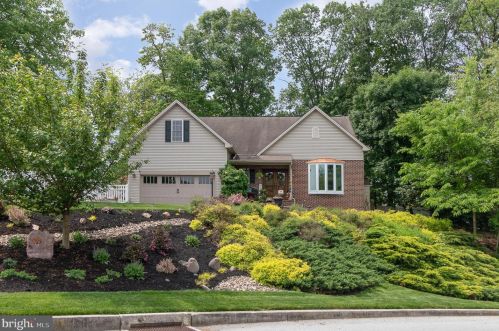 750 Harvest Dr, Harrisburg, PA 17111-5600