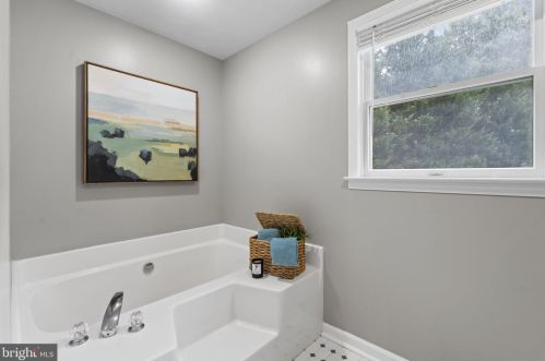 386 Palomino Pl, Charles Town WV  25414-4501 exterior