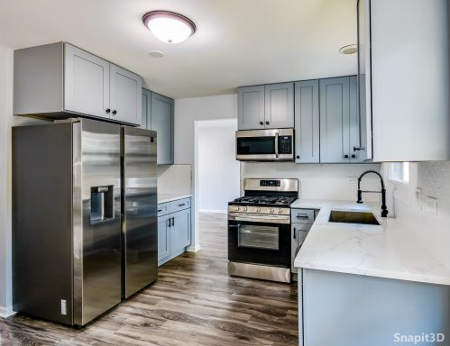 190 Coachlite Trl, Carol Stream IL  60188-2008 exterior