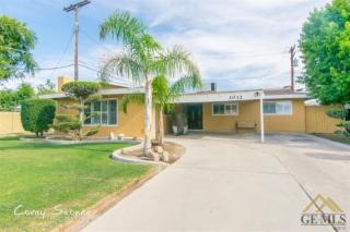 2032 9th Ave, Delano, CA 93215-3121