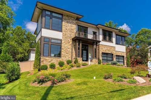 1438 Malbrook Dr, Falls Church, VA 22044-1109