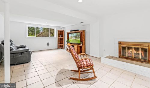 5225 Heming Ave, Springfield VA  22151-2942 exterior