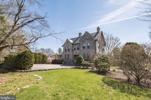 7 1st Ave, Haddon Heights, NJ 08035-1439