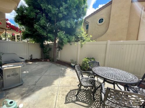 15 Salton, Irvine CA  92602-2425 exterior