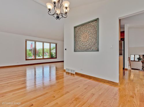 9856 Huber Ln, Niles IL  60714-1015 exterior