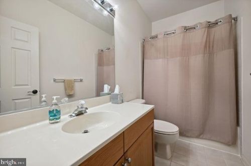 114 Kyle Way, Trenton NJ 08628-2525 exterior