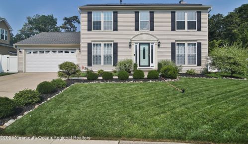 62 Timberline Rd, Berkeley Township, NJ 08721-2171