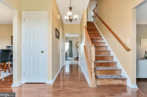 67 Tinning Ct, Hedgesville WV 25427-7367 exterior