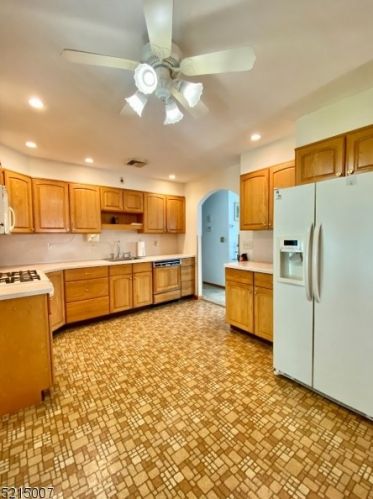 73 Lawrence Dr, Hackettstown NJ  07840-2525 exterior