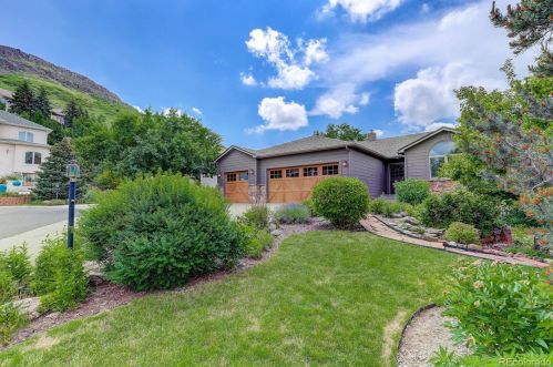 425 Basalt Ct, Lakewood, CO 80403