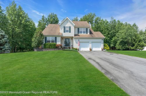 4 Morning Star Ln, Jackson Twp, NJ 08527-3890