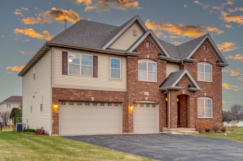 2531 Hastings Ln, Gurnee, IL 60031-1077