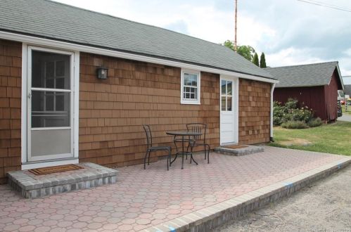 482 Purdy Hill Rd, Upper Stepney CT  06468-1626 exterior