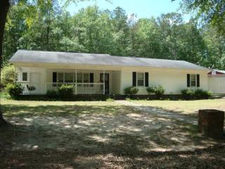 119 Ravenbrook Rd, Wateree, SC 29044-8997