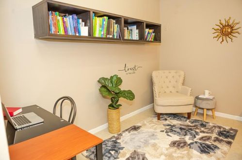 3550 Hamlin Sq, Atlanta GA  30331-7960 exterior