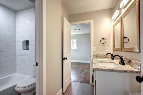 2811 Cook St, Denver CO  80205-5012 exterior